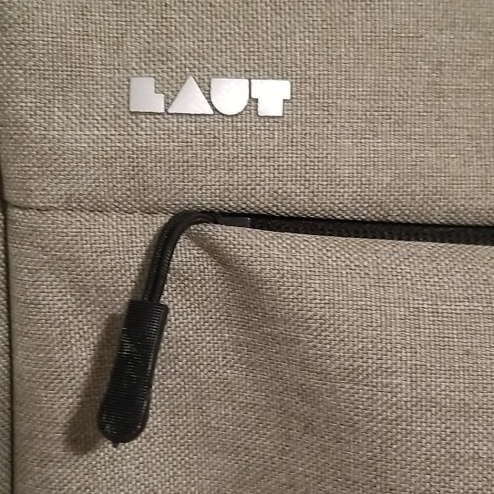 Laut Backpack - Picture 2 of 4